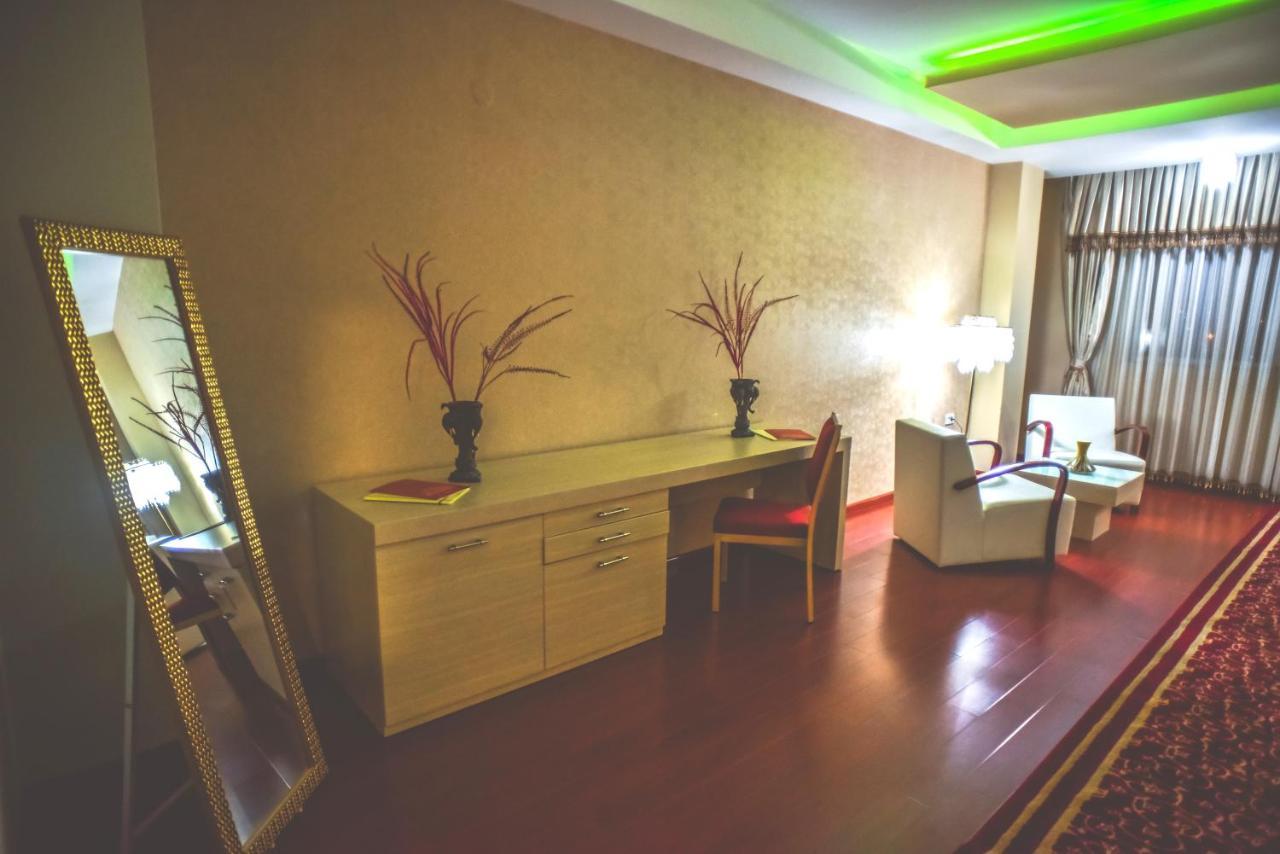 Hotel New Star スコピエ エクステリア 写真